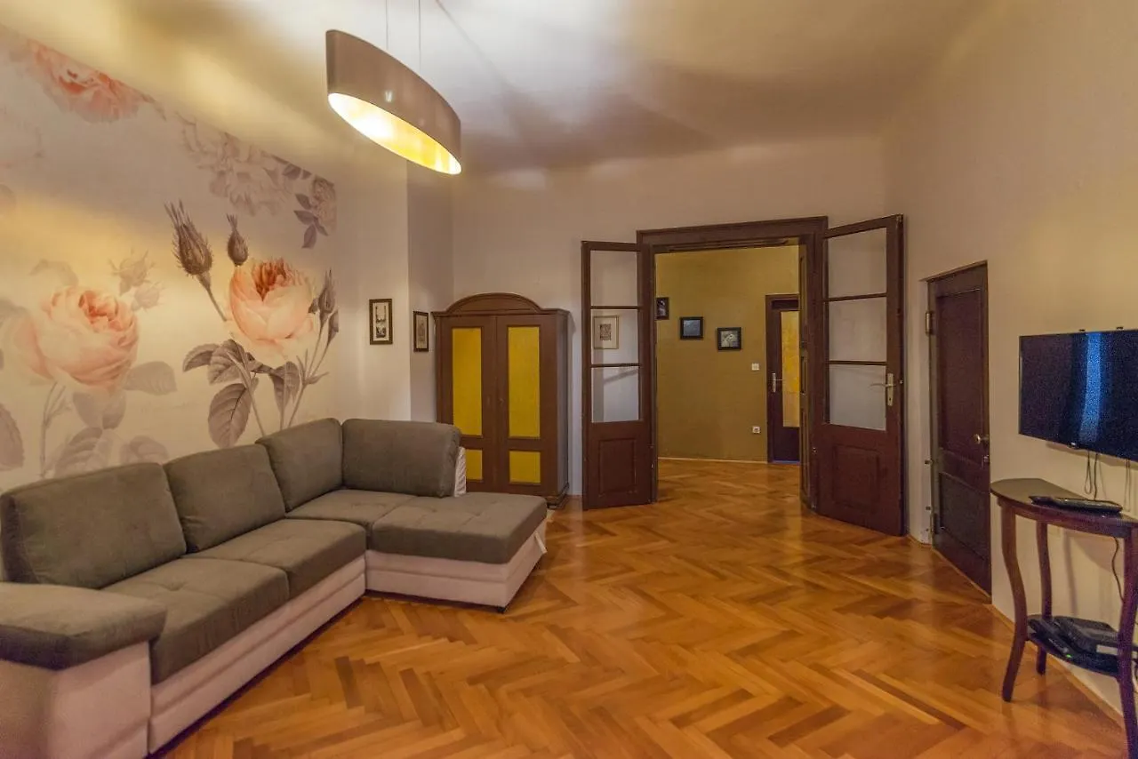 Galerija Apartment Et Netflix Old City Laibach Slowenien
