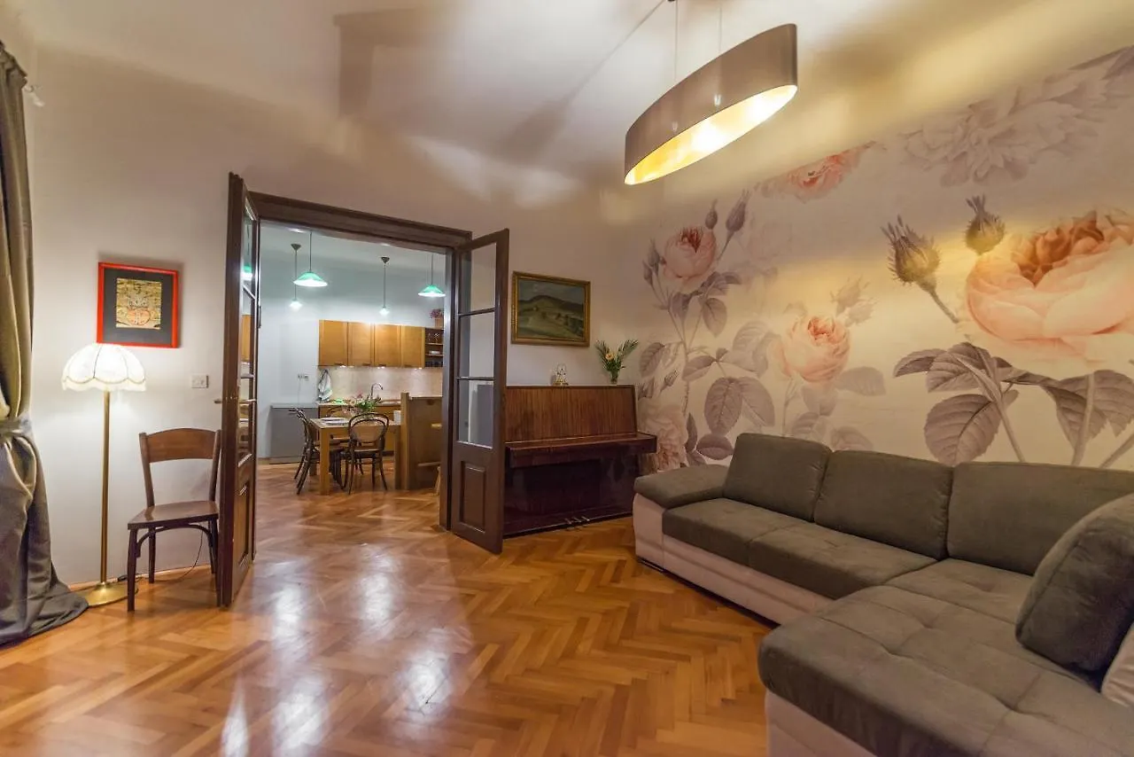 Galerija Apartment Et Netflix Old City Laibach